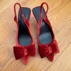 ASOS DESIGN Wide Fit Scarlett bow detail mid heeled shoes in rust velvet US 9